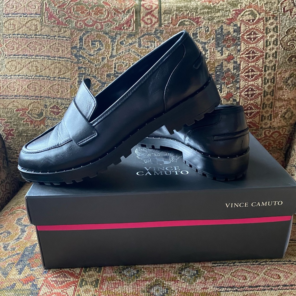 Vince Camuto Golinda Women’s lug sole loafer Size 7M